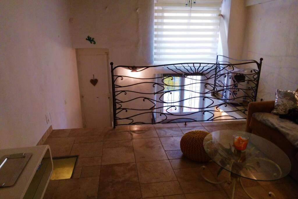 Appartement De Charme Au Coeur Du Vieil Antibes Kültér fotó